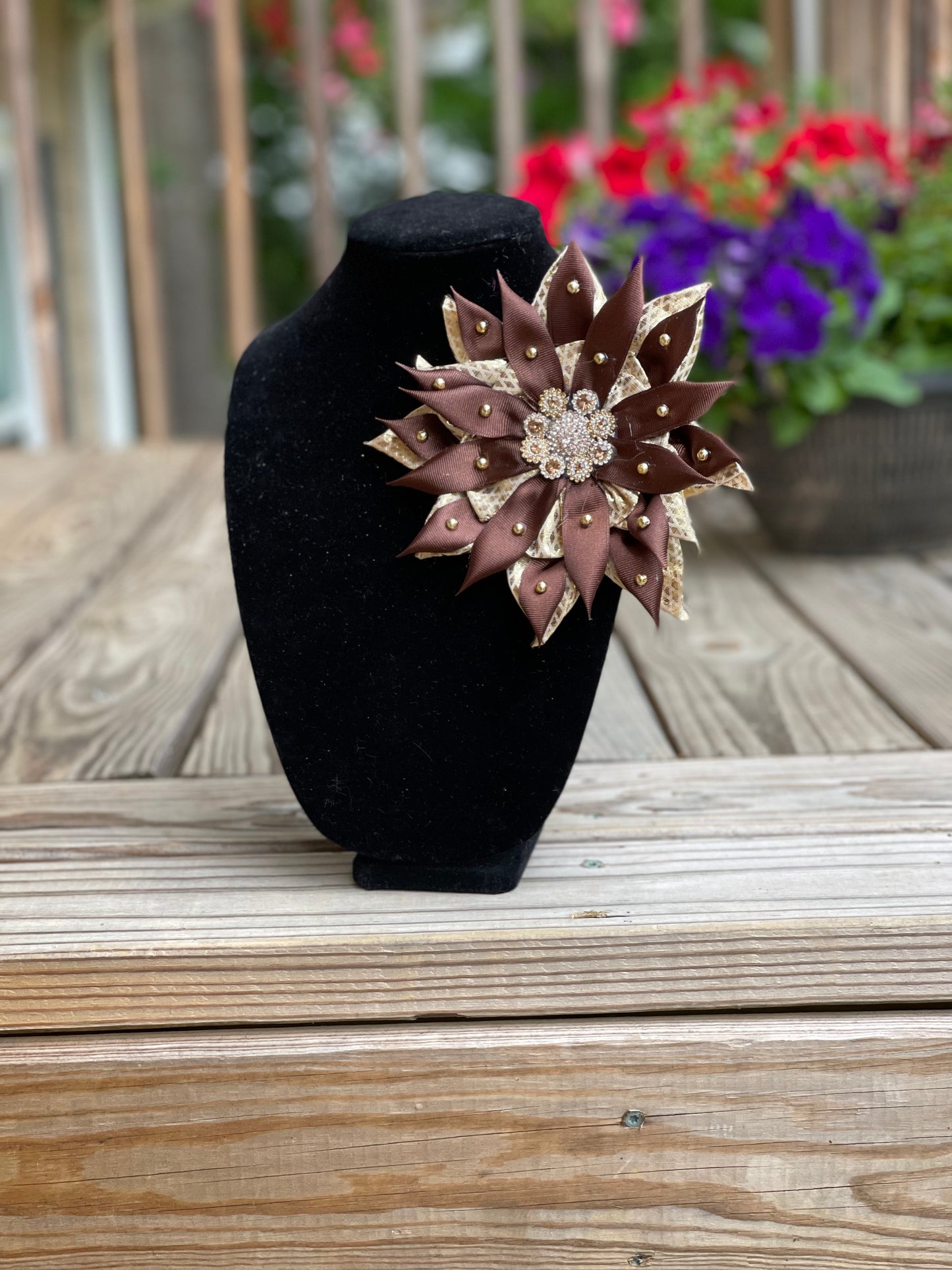 Large Brown & Gold Brooch