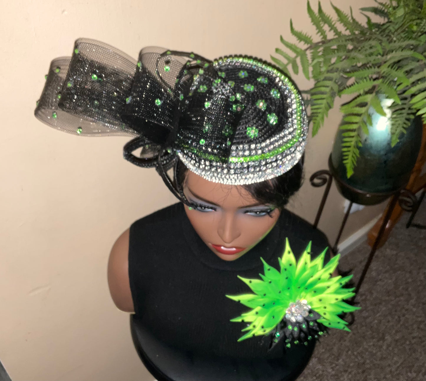 Fascinator Hat and Large Brooch Sets
